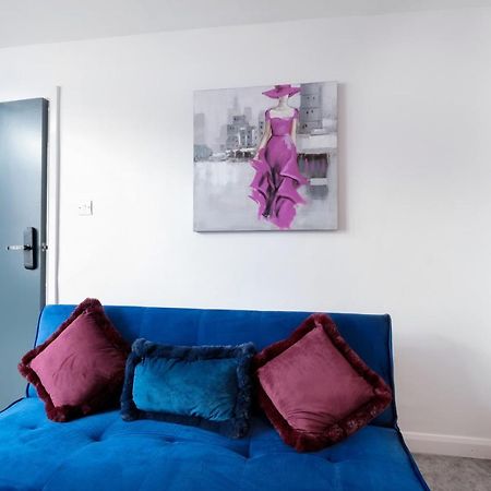 Wembley Fernbank Studios Sudbury Hill Harrow Self-Contained Studios With En-Suite מראה חיצוני תמונה