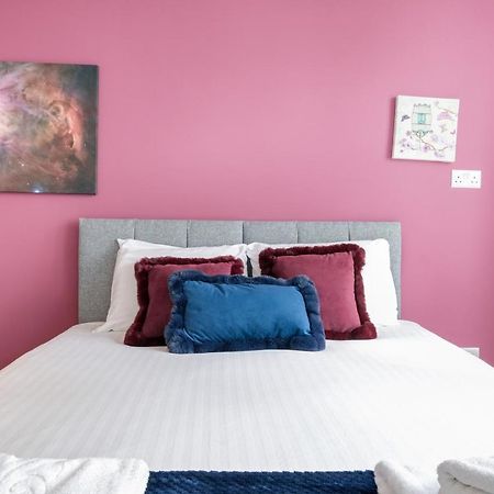 Wembley Fernbank Studios Sudbury Hill Harrow Self-Contained Studios With En-Suite מראה חיצוני תמונה