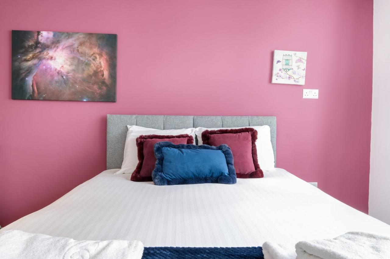 Wembley Fernbank Studios Sudbury Hill Harrow Self-Contained Studios With En-Suite מראה חיצוני תמונה
