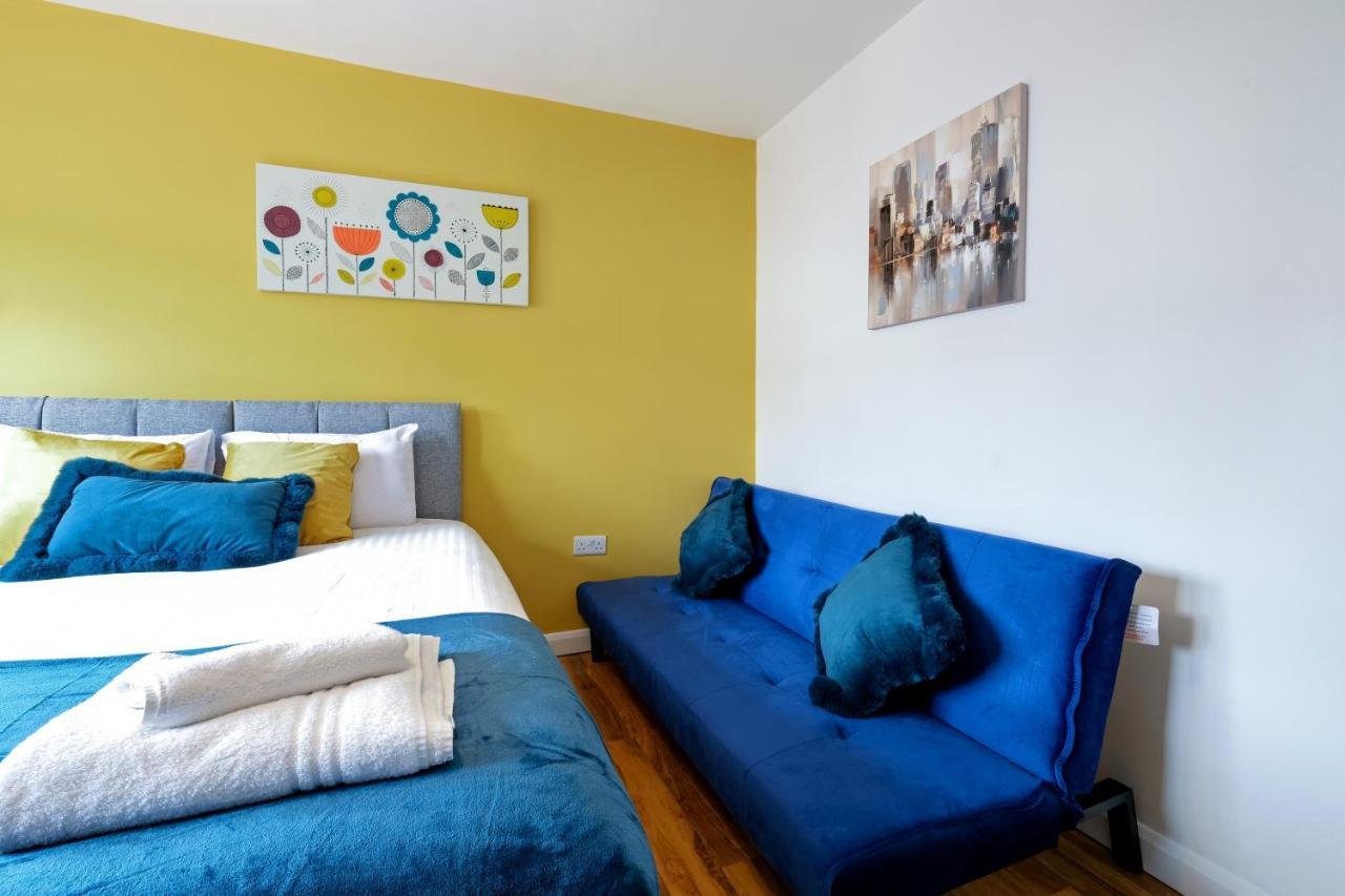 Wembley Fernbank Studios Sudbury Hill Harrow Self-Contained Studios With En-Suite מראה חיצוני תמונה